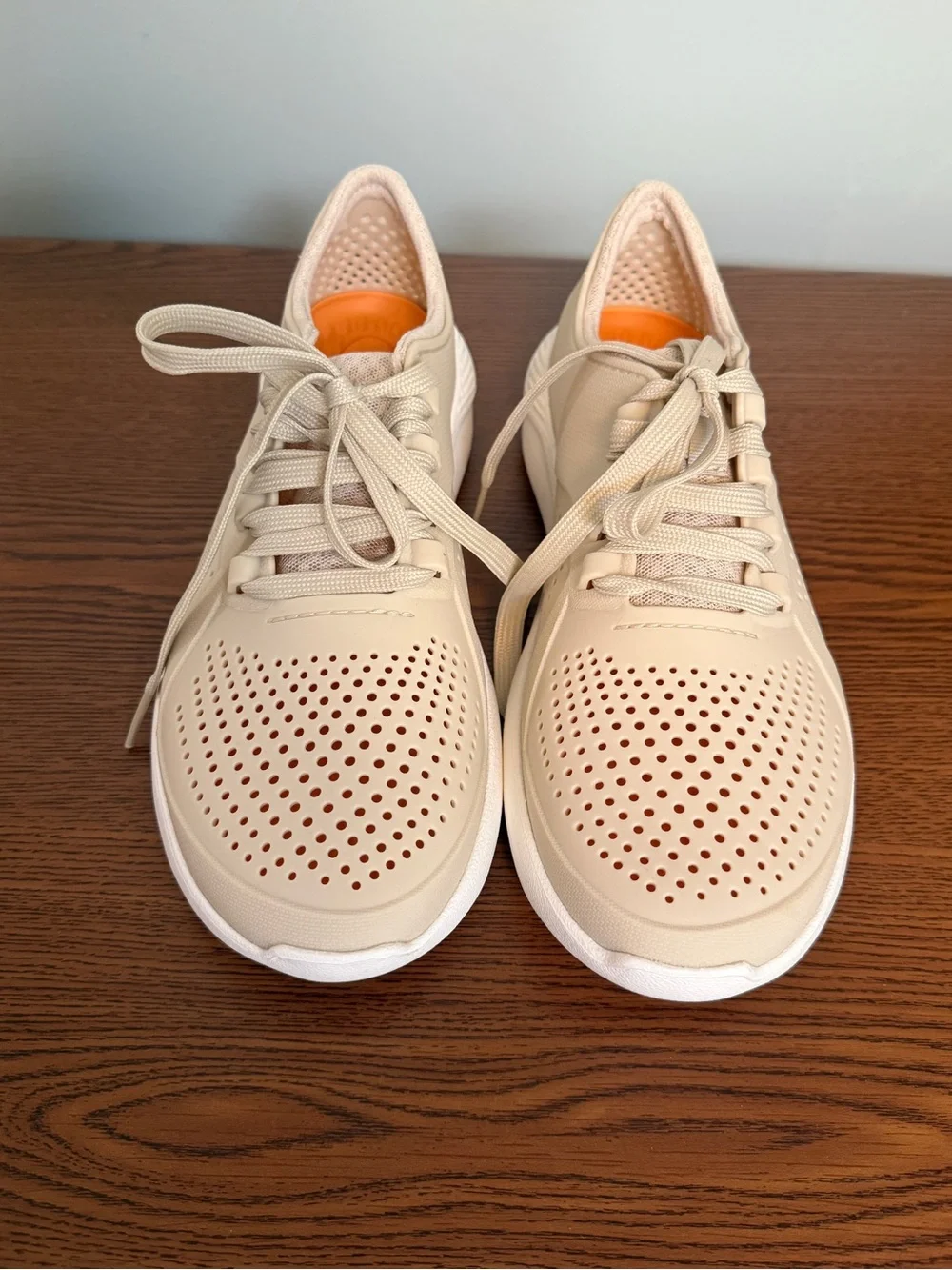 CROCS Women’s LiteRide 360 Pacer Sneakers in Cream with Orange Insole 10 Wide